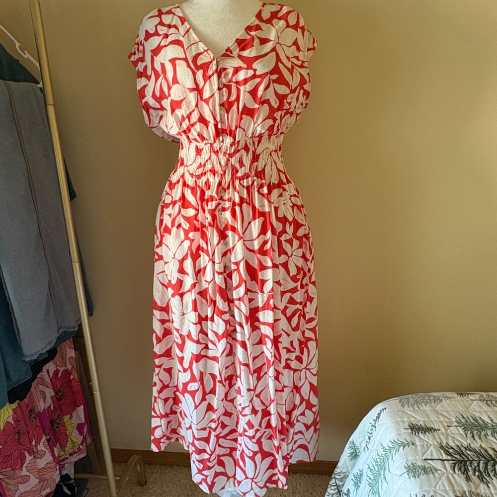 Elegant Orange and White Patterned Dress